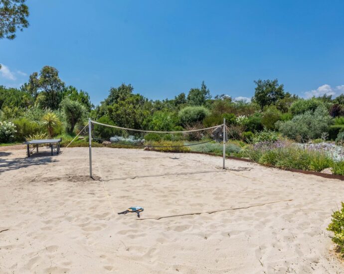 Caramontino, 6 bedrooms, pool, in front of the beach