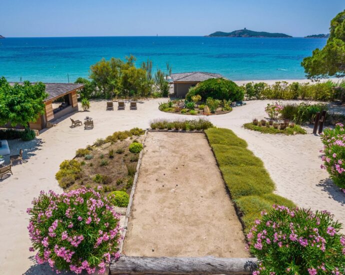 Caramontino, 6 bedrooms, pool, in front of the beach