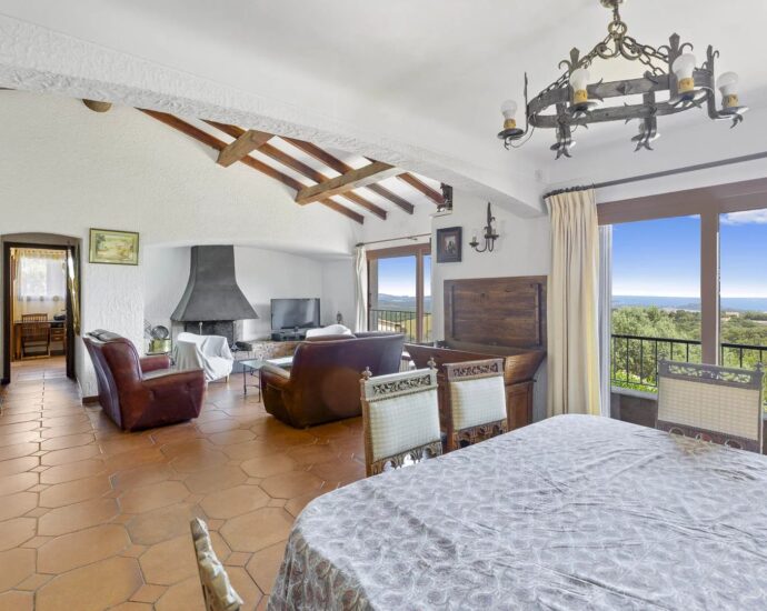 Porto-Vecchio, 8 Bedroom Villa, Sea View