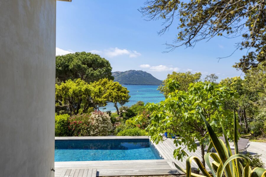 Porto-Vecchio, Domaine de Cala Rossa, villa 6 bedrooms, swimming pool and nearby the beach, Villa Cala Rossa RL304