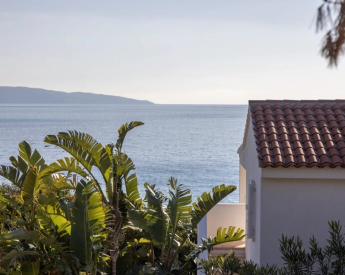 Sagone, Villa  6 chambres, pied dans l&rsquo;eau, RL352 Casa Palmyra