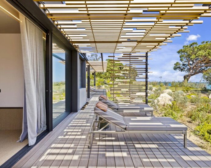 Caramontino, Arinella Estate, 7-Bedroom Villa, Waterfront, Pool, Panoramic Sea View, Beach on Foot