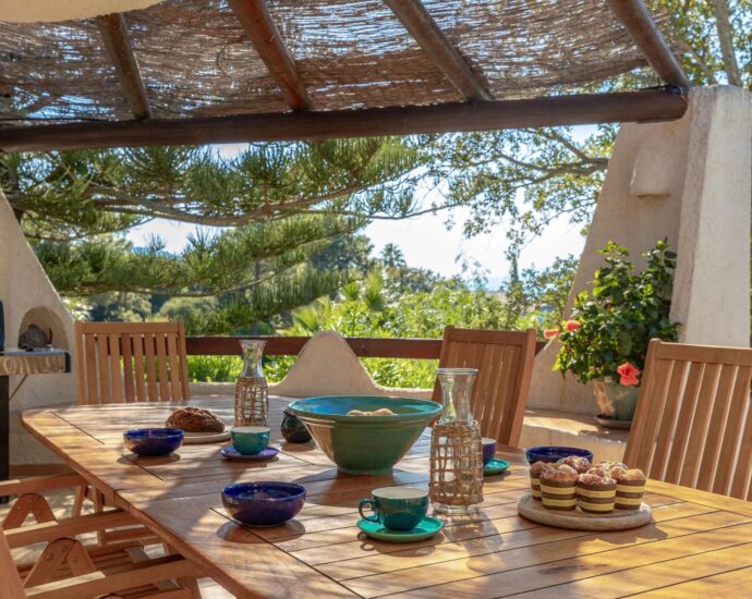 Porto Vecchio, Domaine de Cala Rossa, 5 bedroom villa, swimming pool, walking distance to the beach