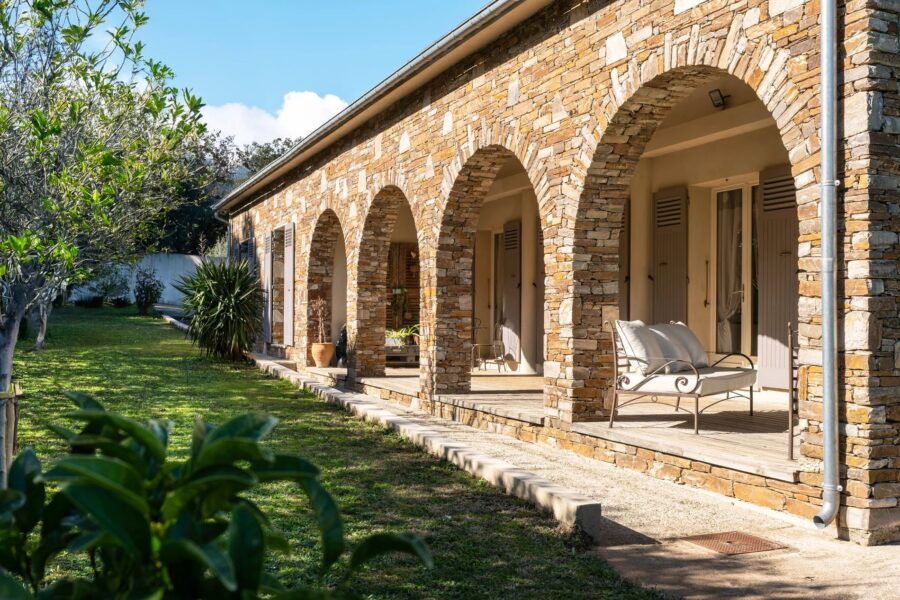 Cap Corse, Sisco, Villa vue montagnes, 5 chambres, piscine, proche plage