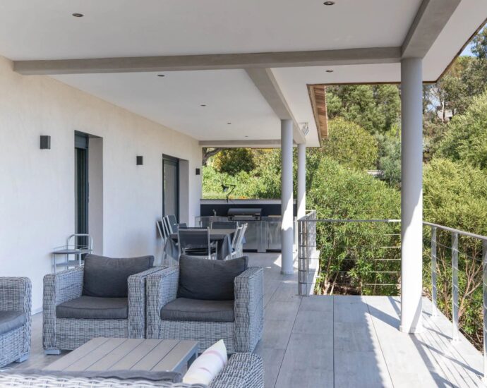 Exclusivité, Pinarello, Villa vue mer, 4 chambres, piscine, plage à pied