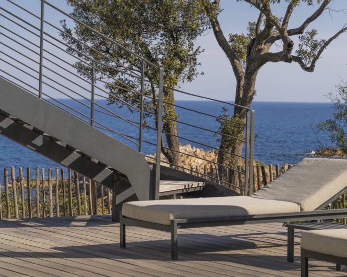 Côte des Nacres, Canella, Villa pied dans l&rsquo;eau, 5 chambres, piscine, vue mer panoramique, accès privé mer