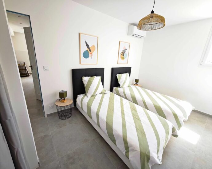 Balagne, Santa-Reparata di Balagna, Villa 9 chambres, vue lac et montagnes, Piscine, Salle de sport, Sauna, Proche l&rsquo;Île Rousse et plages