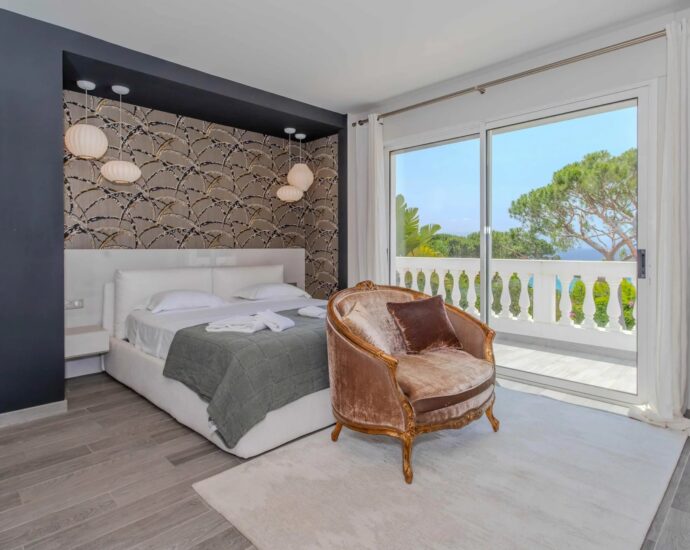 Ajaccio, Route des Sanguinaires, Villa vue mer, 5 chambres, Piscine, Plage à pied