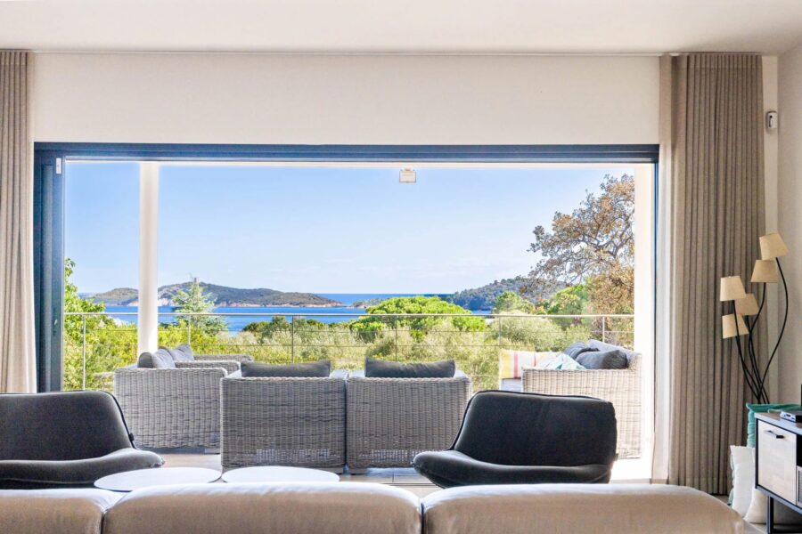 Exclusivité, Pinarello, Villa vue mer, 4 chambres, piscine, plage à pied