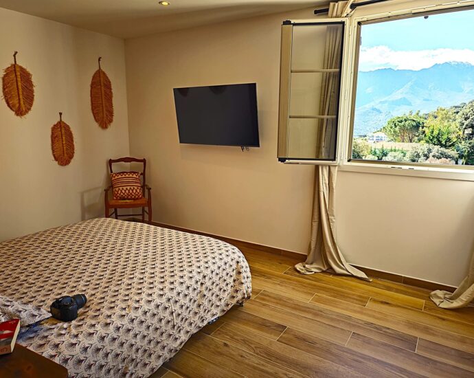 Balagne, Santa-Reparata di Balagna, Villa 9 chambres, vue lac et montagnes, Piscine, Salle de sport, Sauna, Proche l&rsquo;Île Rousse et plages