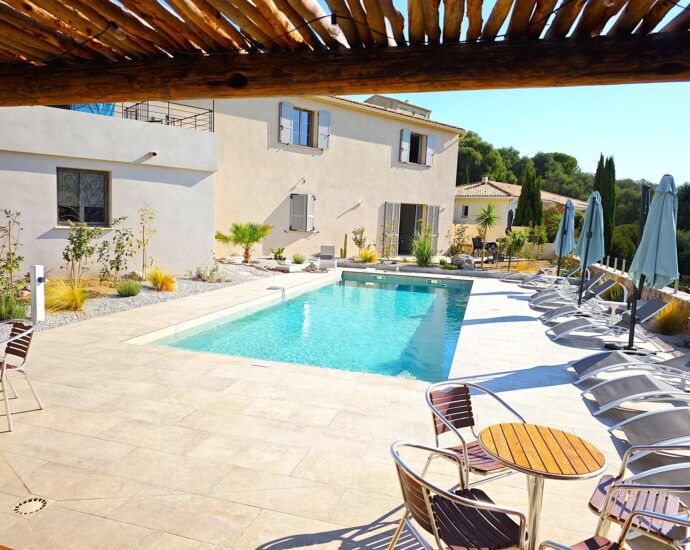 Balagne, Santa-Reparata di Balagna, Villa 9 chambres, vue lac et montagnes, Piscine, Salle de sport, Sauna, Proche l&rsquo;Île Rousse et plages