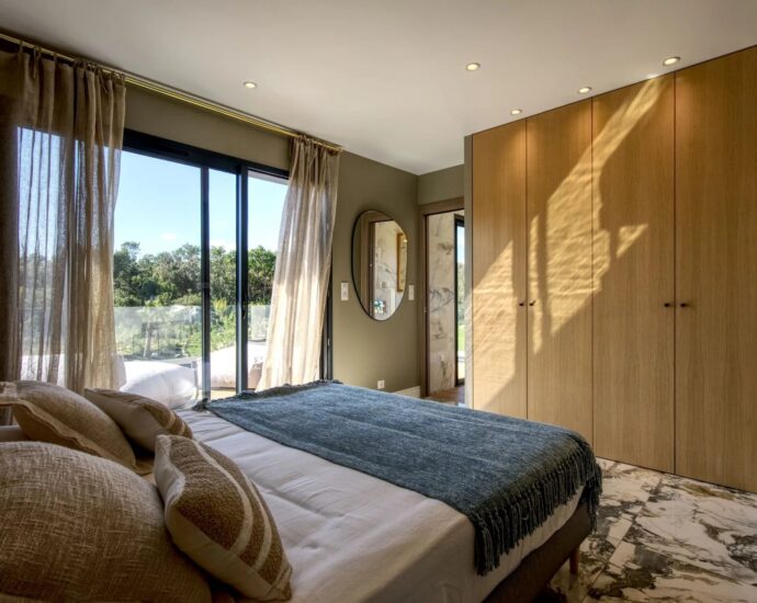 Porto-Vecchio, Arasu, Villa plage à pied, 4 chambres, piscine, domaine privé, aperçu mer