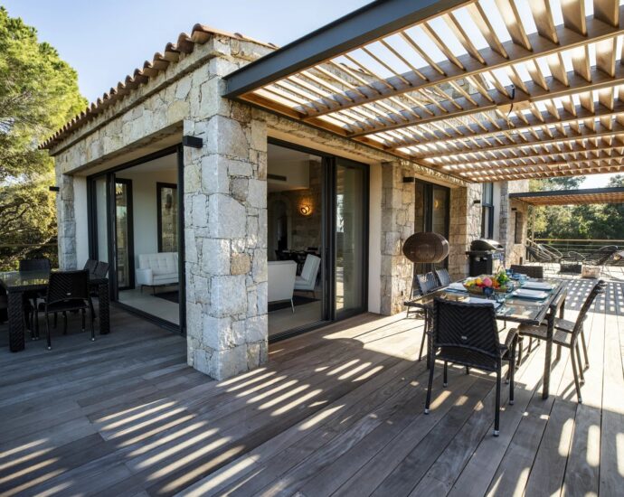 Porto-Vecchio, Domaine de Cala Rossa, villa 8 chambres, piscine et plage à pied