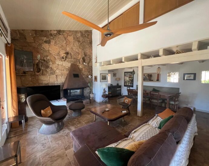 Porto-Vecchio, Palombaggia, 4 Bedroom Villa with Pool, Sea View and Close to the Beach