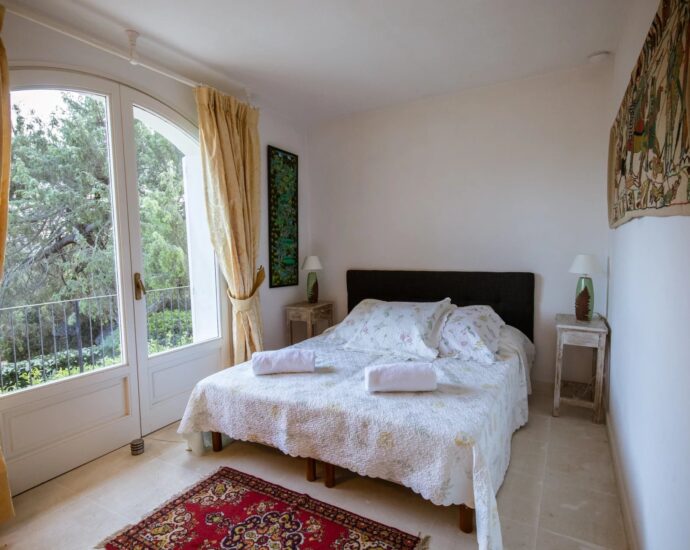 Cala Rossa, Benedettu, Panoramic Sea View Villa, 6 Bedrooms, Pool, Walking Distance to the Beach