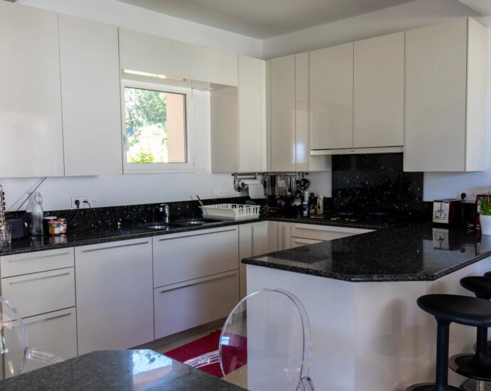 Cala Rossa, Benedettu, Panoramic Sea View Villa, 6 Bedrooms, Pool, Walking Distance to the Beach