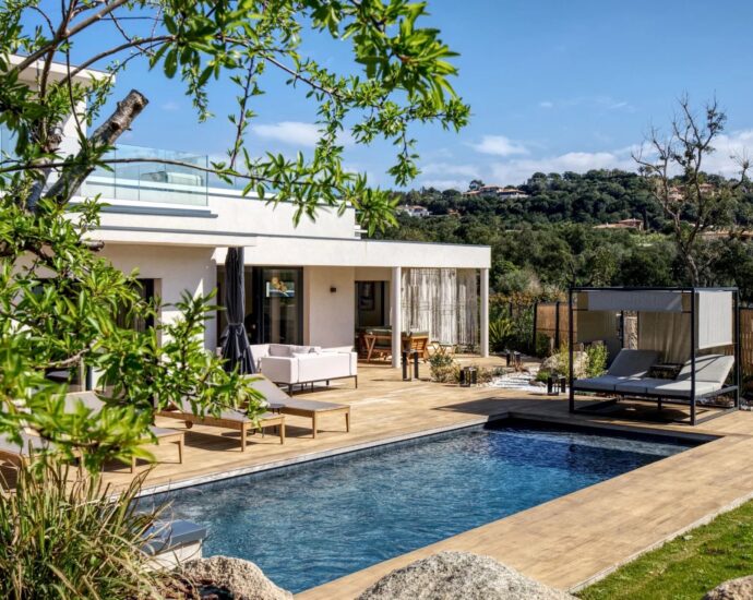 Porto-Vecchio, Arasu, Villa plage à pied, 4 chambres, piscine, domaine privé, aperçu mer