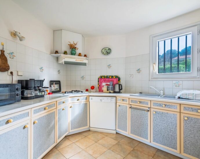 Marine de Davia, villa 4 chambres, vue mer, plage à pied