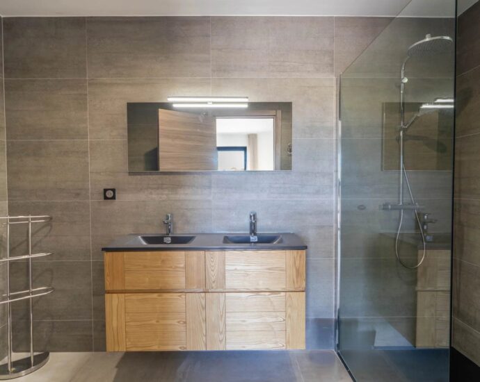 Exclusivité, Pinarello, Villa vue mer, 4 chambres, piscine, plage à pied