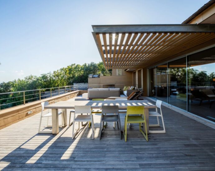 Palombaggia, 6 bedroom villa, swimming pool, sea view, close to the beach