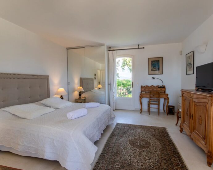 Cala Rossa, Benedettu, Panoramic Sea View Villa, 6 Bedrooms, Pool, Walking Distance to the Beach