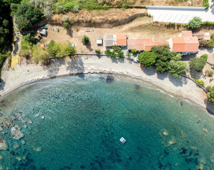 OFF MARKET, Exclusivité, Pied dans l&rsquo;eau, Vue mer