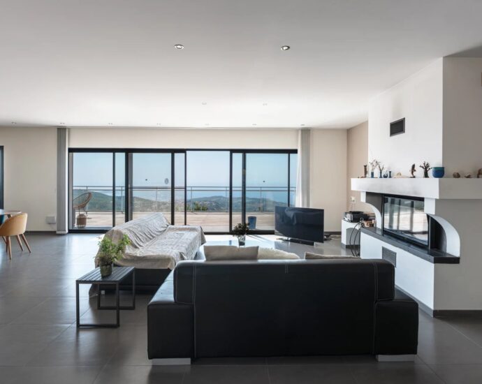 Porticcio, Villa de plain-pied, 4 chambres, piscine, vue mer panoramique, proche des plages