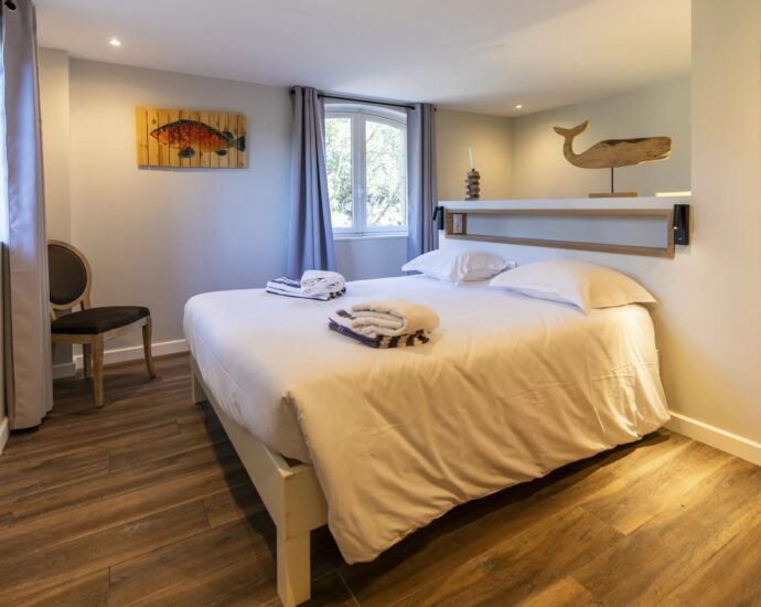 Porto-Vecchio, Domaine de Cala Rossa, villa 8 chambres, piscine et plage à pied