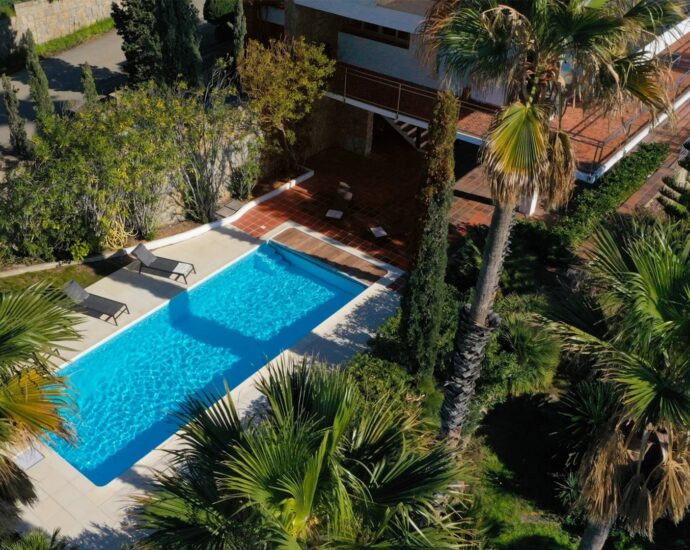 Ajaccio, Route des Sanguinaires, Villa vue mer, 5 chambres, Piscine, plage à pied