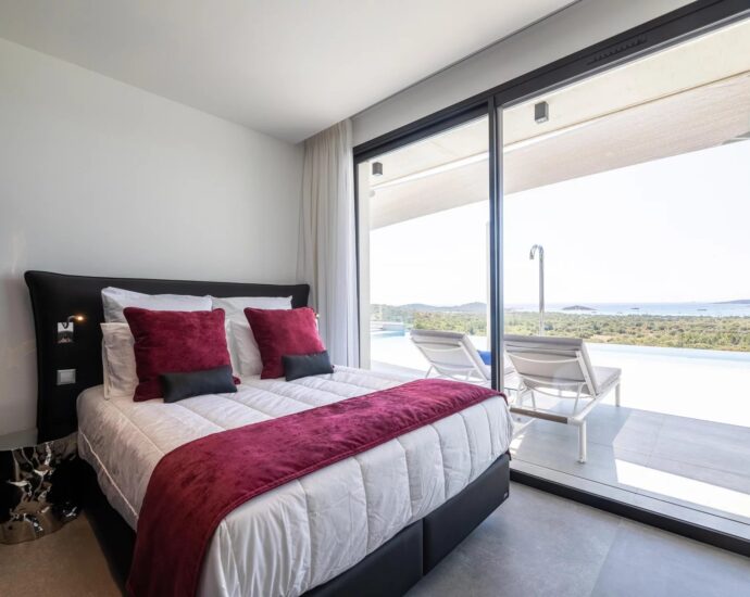 Saint-Cyprien, 7 bedroom, panoramic sea view, swimmingpool,