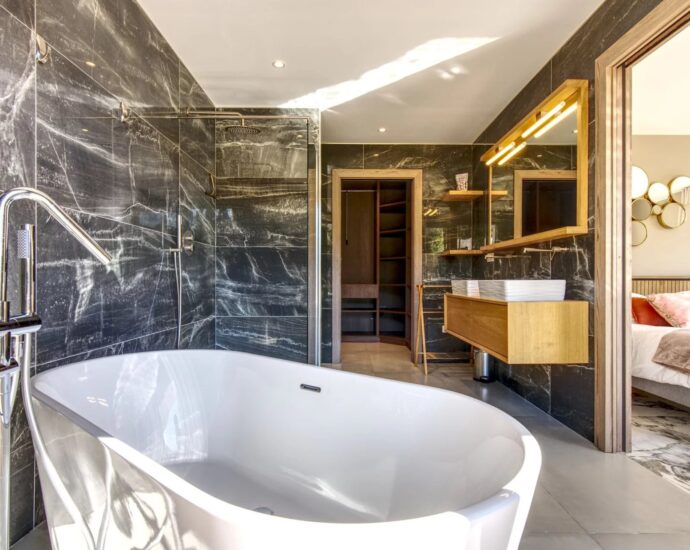 Porto-Vecchio, Arasu, Villa plage à pied, 4 chambres, piscine, domaine privé, aperçu mer