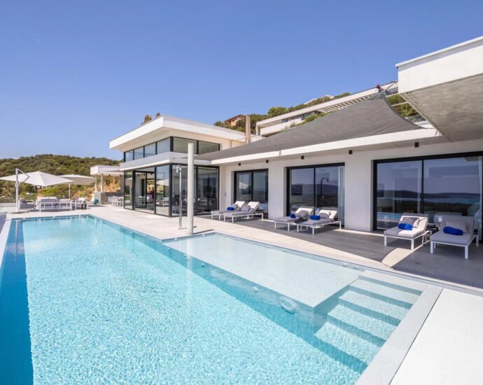 Saint-Cyprien, 7 bedroom, panoramic sea view, swimmingpool,