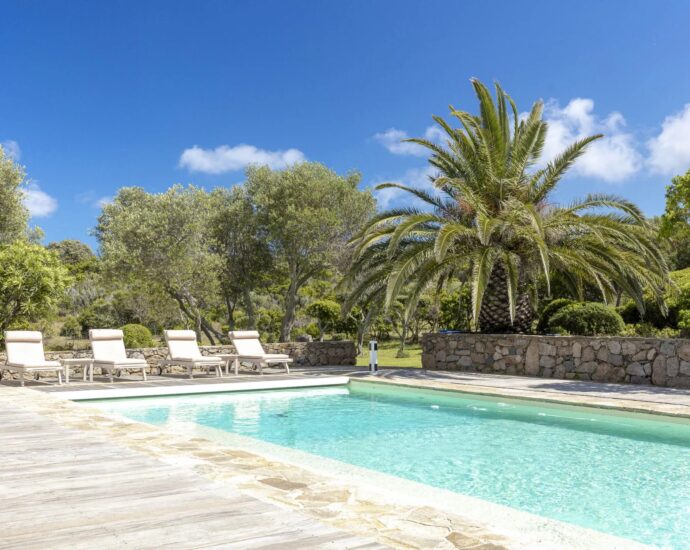 Bonifacio, Piantarella,  Propriété vue mer panoramique, 5 chambres, piscine chauffée et proche plage