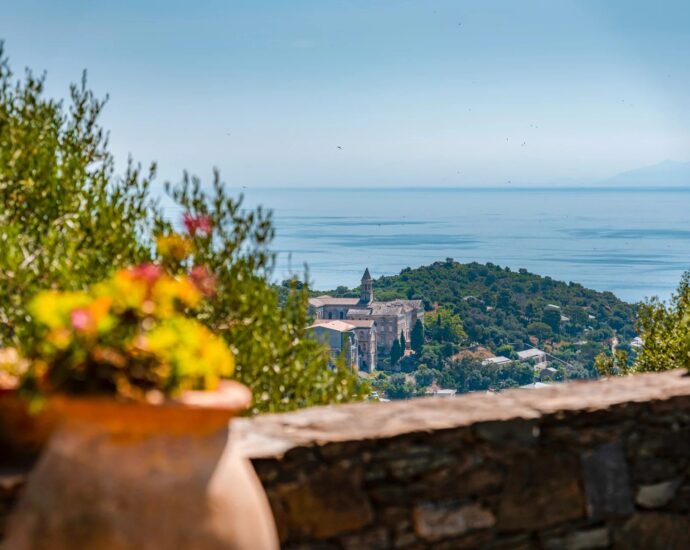 Erbalunga, 4 bedroom villa, panoramic sea view, pool