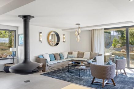 Arasu, villa 4 chambres, piscine chauffée, vue montagnes, proche plage