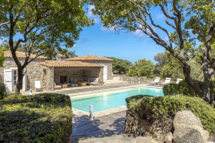 Bonifacio, Piantarella, Panoramic sea view property, 5 bedrooms, heated pool, close to the beach