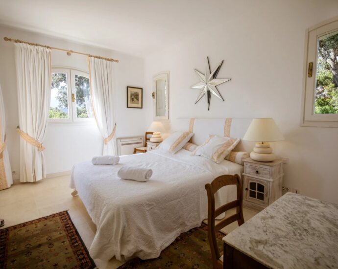 Cala Rossa, Benedettu, Panoramic Sea View Villa, 6 Bedrooms, Pool, Walking Distance to the Beach