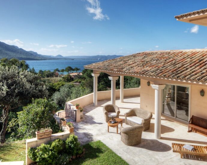 Cala Rossa, Benedettu, Panoramic Sea View Villa, 6 Bedrooms, Pool, Walking Distance to the Beach