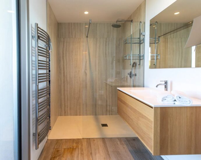 Palombaggia, villa 7 bedrooms, service room, swimming pool, panoramic sea view, beach on foot