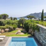 Santa Giulia – Walking distance to the beach – Villa 4 bedrooms – Sea view
