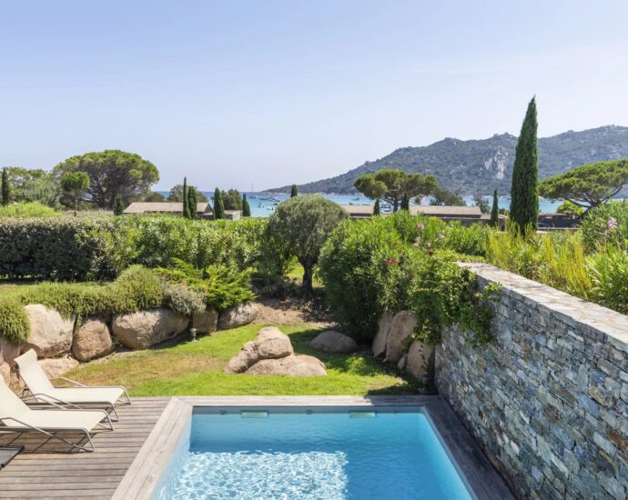 Santa Giulia – Plage à pied – Villa 4 chambres – Vue mer