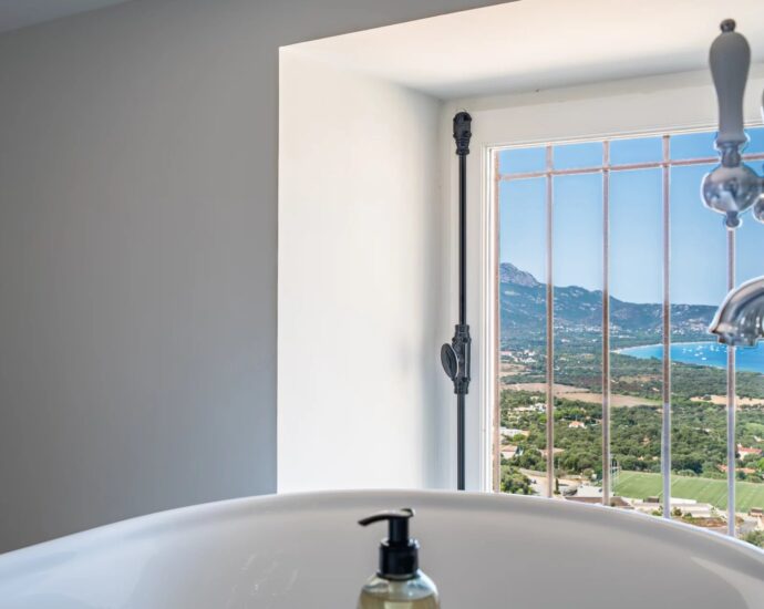 Lumio, Maison de Maître, 9 chambres, vue panoramique mer et village, piscine, proche plage