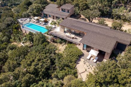 Porto-Vecchio, Palombaggia, Villa vue mer panoramique, 6 chambres, piscine chauffée, plage à pied