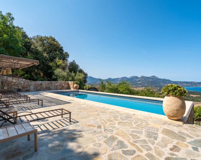 Lumio, Maison de Maître, 9 chambres, vue panoramique mer et village, piscine, proche plage