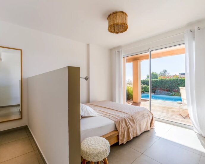 Porto -Vecchio, Arasu, Cirindinu, Villa vue mer panoramique, 3 chambres, piscine chauffée, proche plage