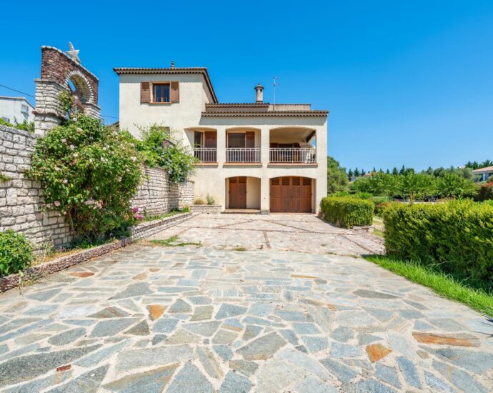 Saint Florent, Villa 5 chambres, proche plage et centre-ville