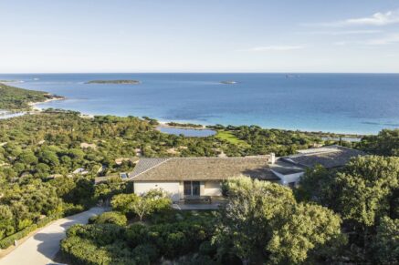 Palombaggia, villa 7 bedrooms, service room, swimming pool, panoramic sea view, beach on foot