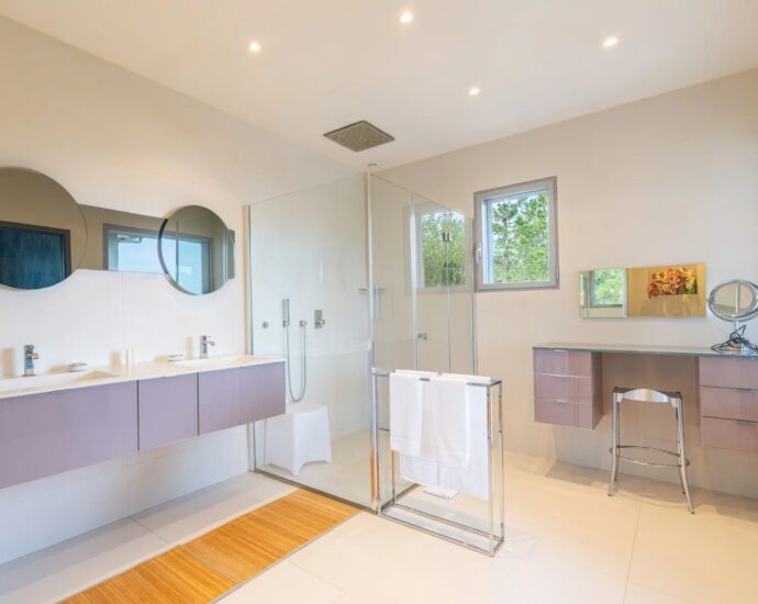 Porto-Vecchio, Marina Di Fiori, 7-Bedroom Villa, Pool, Sea View, Walking Distance to the Beach