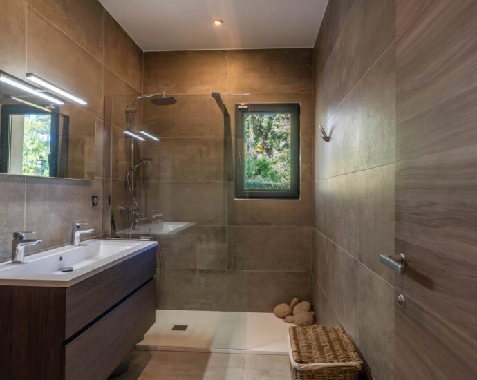 Exclusivité, Pinarello, Villa vue mer, 4 chambres, piscine, plage à pied