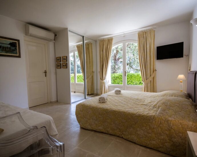 Cala Rossa, Benedettu, Panoramic Sea View Villa, 6 Bedrooms, Pool, Walking Distance to the Beach